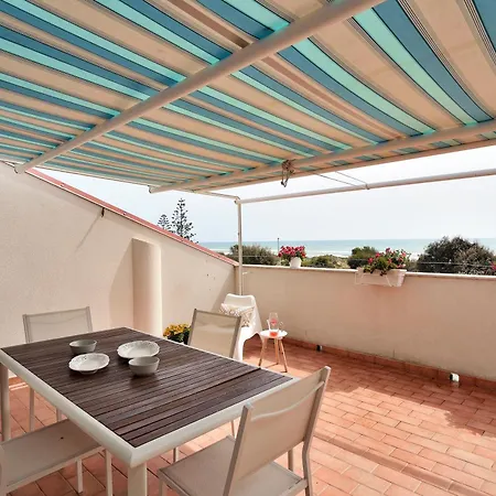 Attico Vista Mare E Piscina Санта-Мария-дель-Фокалло