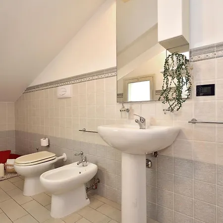 Attico Vista Mare E Piscina *