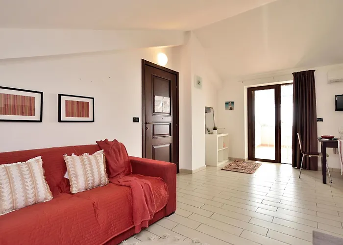 Appartamento Attico Vista Mare E Piscina